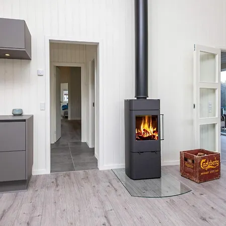 Stylish Lakeview Retreat-by Traum Dom wakacyjny