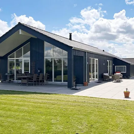 Stylish Lakeview Retreat-by Traum Dom wakacyjny