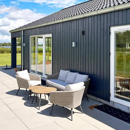 Stylish Lakeview Retreat-by Traum Dom wakacyjny Ansager